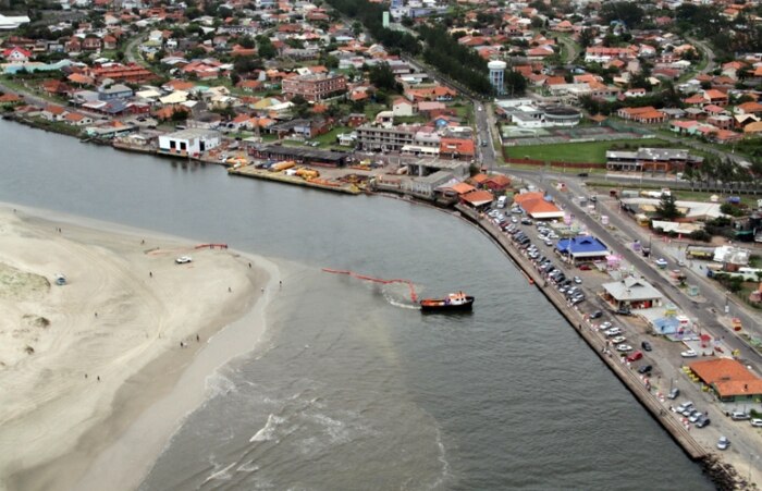 Transpetro diz que Praia de Tramandaí, no RS, está limpa