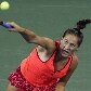 Bojana Jovanovski, da Sérvia, saca em jogo contra a norte-americana Serena Williams Bojana Jovanovski, da Sérvia, saca em jogo contra a norte-americana Serena Williams
