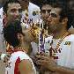 Jogadores do Irã comemoram a conquista da Eliminatória asiática do Mundial de basquete Jogadores do Irã comemoram a conquista da Eliminatória asiática do Mundial de basquete