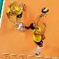 Dani levanta a bola para Thaisa, na vitória do Brasil por 3 a 0 sobre Taiwan, pelo Grand Prix