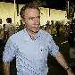 Bob Bell, novo chefão da Renault na F-1, caminha pelo circuito em Cingapura Bob Bell, novo chefão da Renault na F-1, caminha pelo circuito em Cingapura