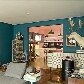 Imensa coleção de brinquedos vira decoração em apartamento
