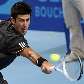 Novak Djokovic se estica todo para vencer Mischa Zverev em Marselha Novak Djokovic se estica todo para vencer Mischa Zverev em Marselha