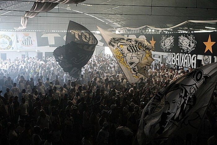 Torcida em Santos - Mundial na Vila Belmiro