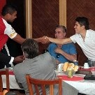 Osvaldo chega ao São Paulo Esportes - Osvaldo tomou café da manhã com dirigentes são paulinos - Foto: sãopaulofc.net/Divulgação