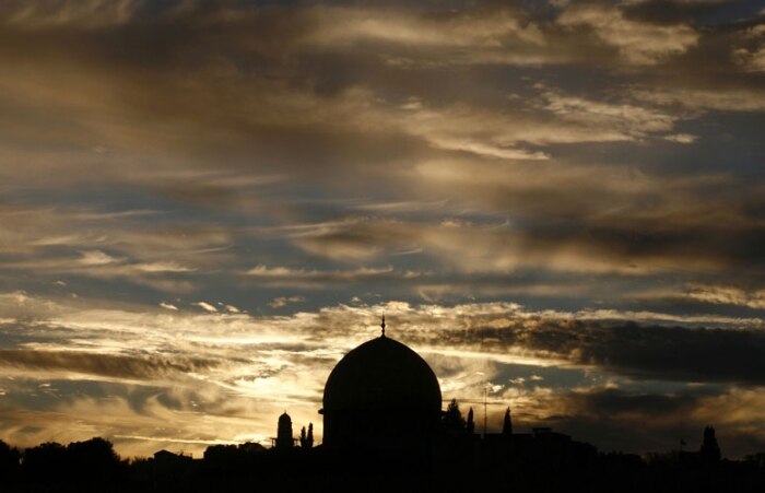 Cúpula da Rocha durante o pôr-do-sol em Jerusalém