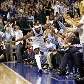Jason Terry comemora cesta de três na vitória do Dallas Mavericks sobre o Denver Nuggets, pela NBA