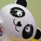 Símbolo da poupança doméstica, o antigo porquinho ganhou versões mais atraentes