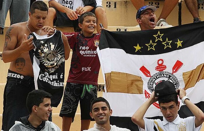 Corinthians vence São Paulo por 1 a 0 no Campeonato Paulista