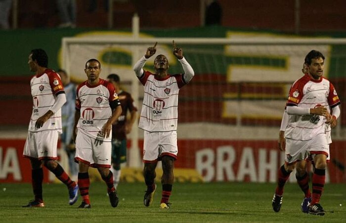 Gilberto abriu o placar para o Vitória e tentou estragar a festa