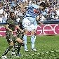 Edinson Cavani faz de cabeça gol para o Napoli, na vitória por 4 a 3 sobre a Lazio, pelo Italiano Edinson Cavani faz de cabeça gol para o Napoli, na vitória por 4 a 3 sobre a Lazio, pelo Italiano