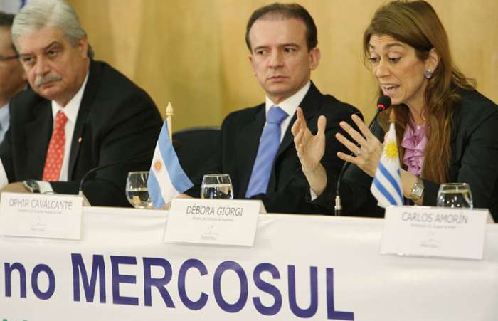 Brasil e Argentina reafirmam integração produtiva em setores estratégicos