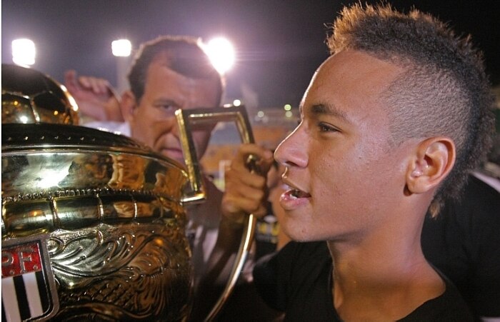 Neymar: o garoto de milhões de reais