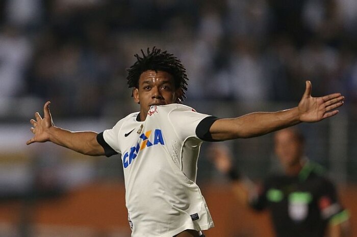 Com gols e boas atuações, Romarinho ganha a confiança do técnico Tite