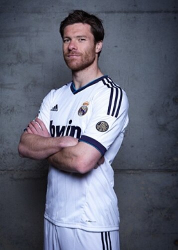 O Real Madrid já tem novo uniforme para a temporada 2012/2013
