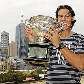 Rafael Nadal posa com troféu de campeão do Aberto da Austrália Rafael Nadal posa com troféu de campeão do Aberto da Austrália