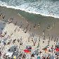 Cariocas lotam a praia de Copacabana neste feriado de 7 de Setembro. 