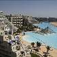Vista da piscina de um dos apartamentos de San Alfonso del Mar Vista da piscina de um dos apartamentos de San Alfonso del Mar