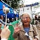 Fiéis celebram Dia de Santo Antônio com bolo e pãozinho