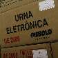 Preparação: caixas com urnas eletrônicas e cabines de votação em cartório de São Paulo