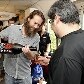 Fundador da Stone Brewing Co pula sobre cervejeiros brasileiros 