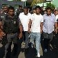 Ronaldinho Gaúcho visita as vítimas de Realengo Ronaldinho Gaúcho visita as vítimas de Realengo