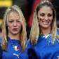 Torcedoras italianas assistem ao jogo contra a Eslováquia, no estádio Ellis Park Torcedoras italianas assistem ao jogo contra a Eslováquia, no estádio Ellis Park