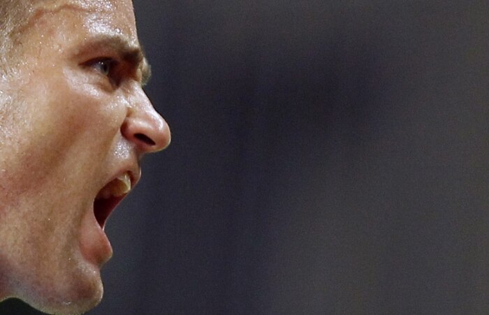 O russo Mikhail Youzhny mostrou superioridade no jogo contra o brasileiro na Copa Davis