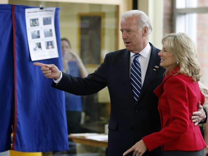 Candidato a vice-presidente na chapa democrata, Joseph Biden, votou nesta manhã em Delaware
