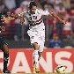 Sem brilho, São Paulo vence o Bragantino no Morumbi