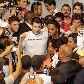 Ronaldinho Gaúcho lança produtos exclusivos na Loja do Galo Ronaldinho Gaúcho lança produtos exclusivos na Loja do Galo