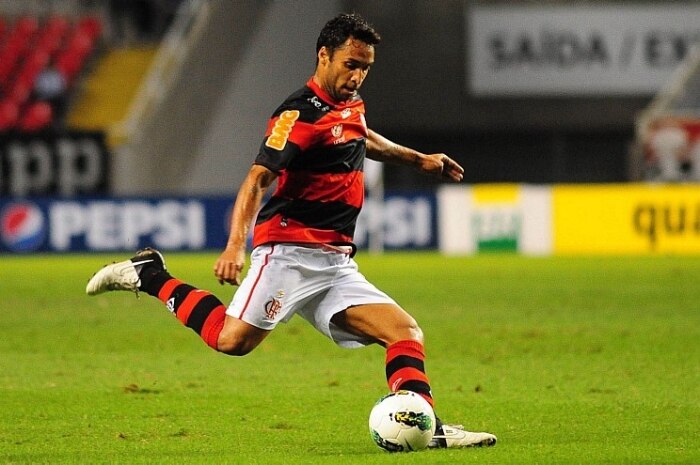 Corinthians esmaga Flamengo por 3 a 0