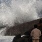 No Rio, ressaca faz mar invadir ruas e afasta banhistas; ondas chegaram a 4,5 metros de altura
