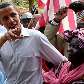 Obama em visita a sua avó no Quênia