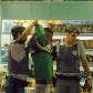 Policiais prendem ladrões que tentaram assaltar a farmácia Drogaverde na Avenida Antártica em SP
