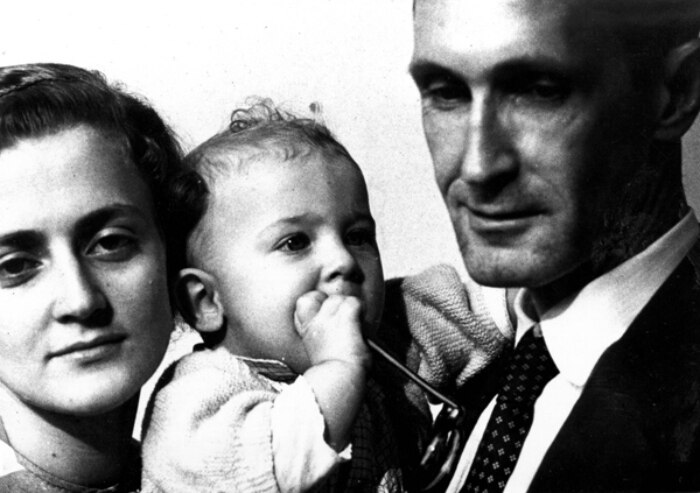 Carlos Drummond de Andrade com a esposa Dolores e a filha Julieta