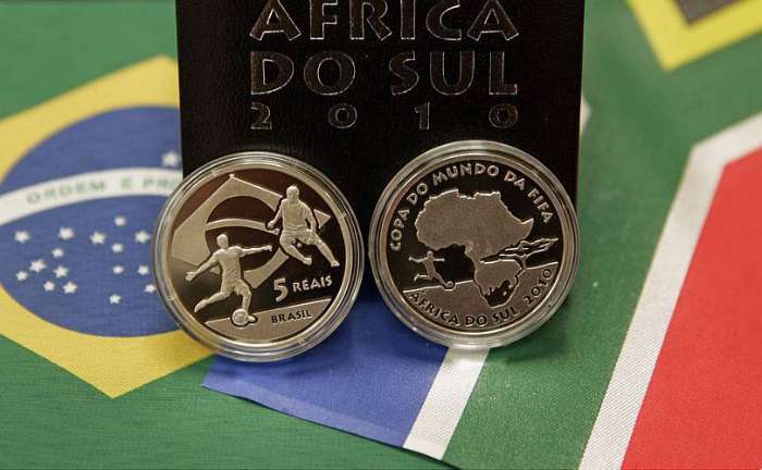 Banco Central lança moeda comemorativa da seleção brasileira para a Copa do Mundo de 2010