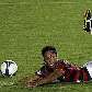 Ibson cai em lance de pênalti para o Flamengo Ibson cai em lance de pênalti para o Flamengo
