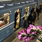 Flores deixadas em memória as vítimas do ataque terrorista na estação de metrô Park Kultury