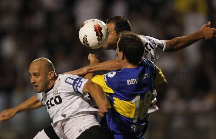 Os lances de uma partida histórica: Corinthians campeão invicto da Libertadores