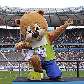 Berlino, mascote do Mundial de atletismo, imita Usain Bolt no pódio, em Berlim Berlino, mascote do Mundial de atletismo, imita Usain Bolt no pódio, em Berlim