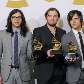 A banda Kings of Leon levou 3 estatuetas: gravação do ano, melhor música e performance grupo de rock