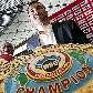 O ucraniano Vitali Klitschko posa com o cinturão de campeão dos peso pesados em promoção de luta O ucraniano Vitali Klitschko posa com o cinturão de campeão dos peso pesados em promoção de luta