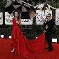 A atriz Maria Menounos desfila pelo tapete vermelho na 67ª edição do Globo de Ouro