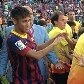 Neymar é recebido no Barcelona por quase 57 mil torcedores