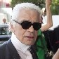 Karl Lagerfeld chega ao hotel Majestic em Cannes após apresentar coleção da Chanel Karl Lagerfeld chega ao hotel Majestic em Cannes após apresentar coleção da Chanel
