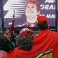 Já na sede da Ferrari, na Itália, os torcedores de Alonso lamentaram a vitória do alemão