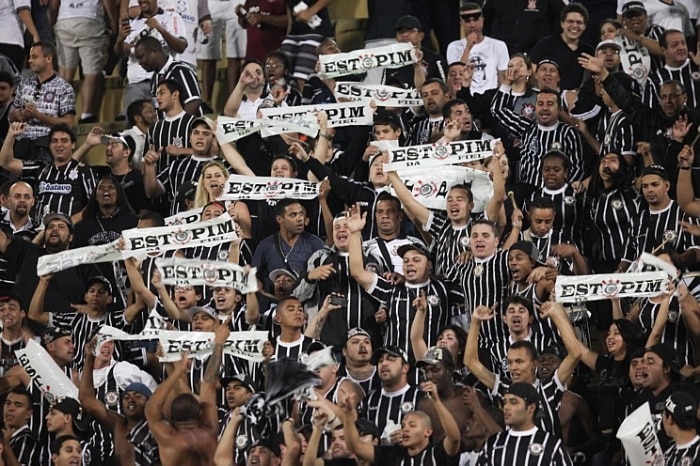 Corinthians vence Palmeiras de virada por 2 a 1 no Brasileirão, com show de Romarinho