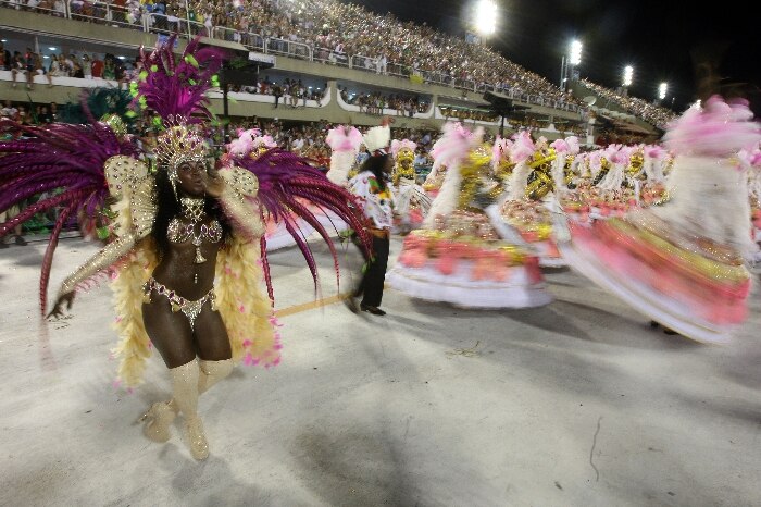 Os melhores momentos da segunda noite de carnaval no Rio de Janeiro