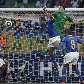 Gol de empate da Holanda, depois que Felipe Melo cabeceou contra a própria meta